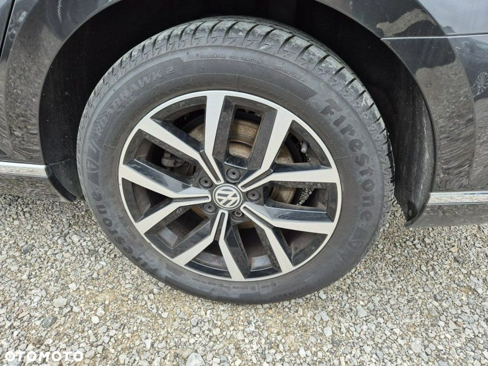 Volkswagen Passat - 19