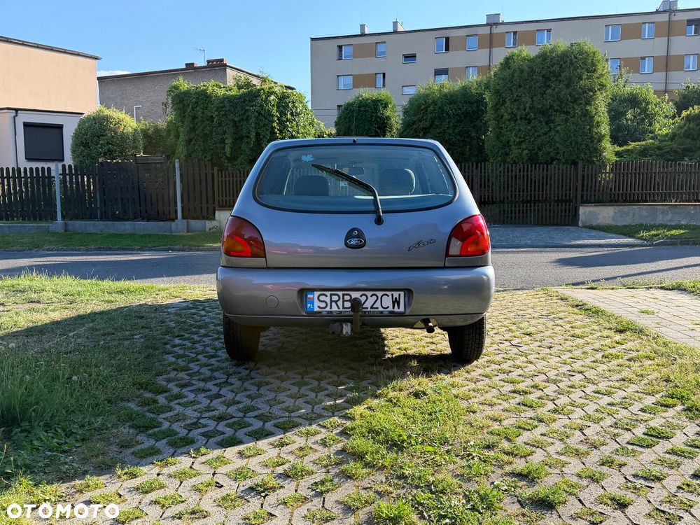 Ford Fiesta 1.3 - 6