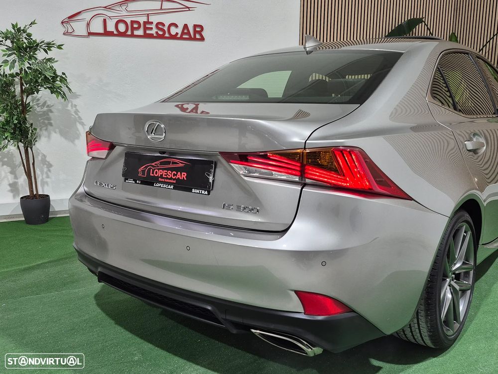 Lexus IS 200 t SPORT - 8