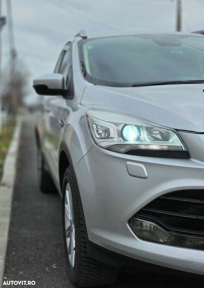 Ford Kuga 2.0 TDCi Powershift 4WD Titanium - 14