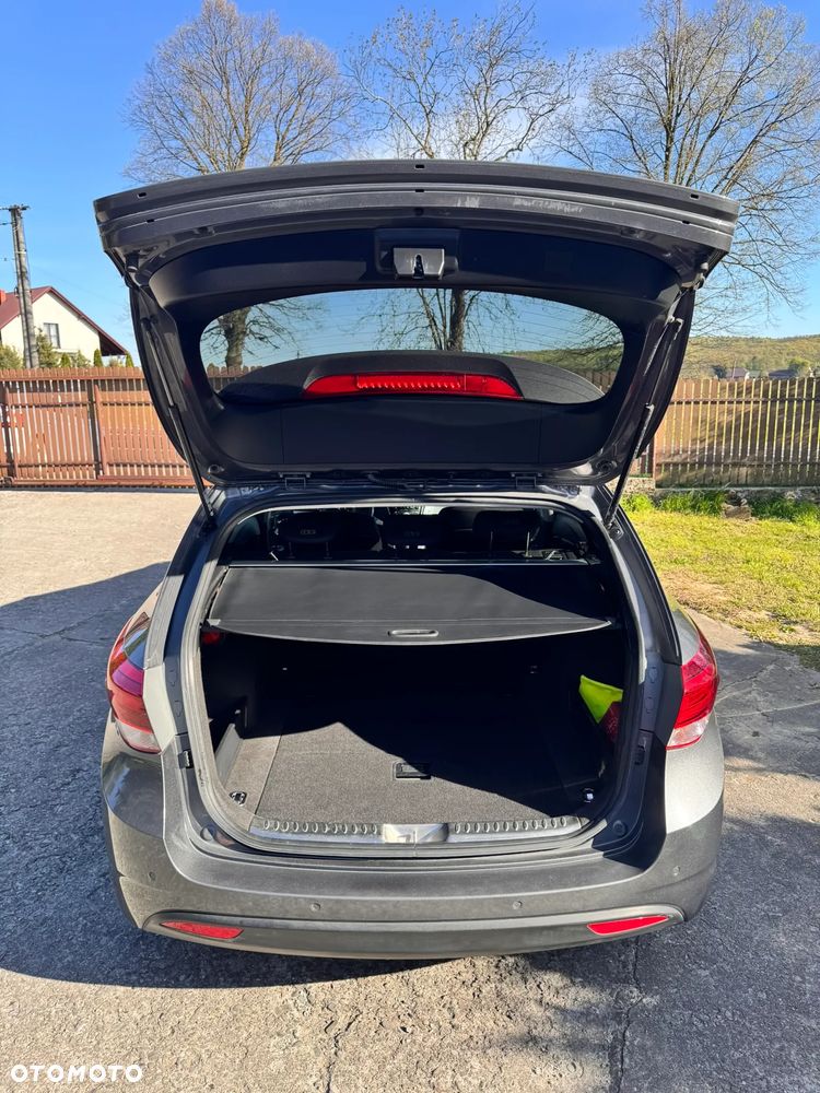 Hyundai i40 Kombi blue 1.6 CRDi DCT Space - 3