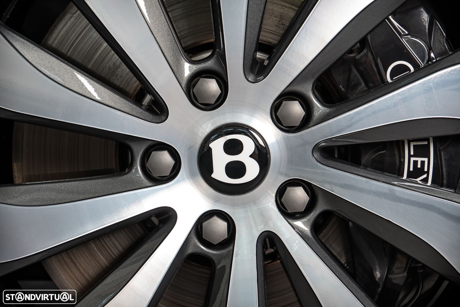 Bentley Flying Spur W12 - 25