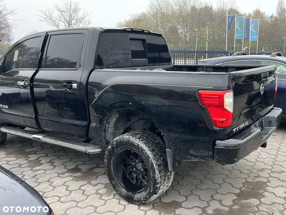 Nissan Titan - 8