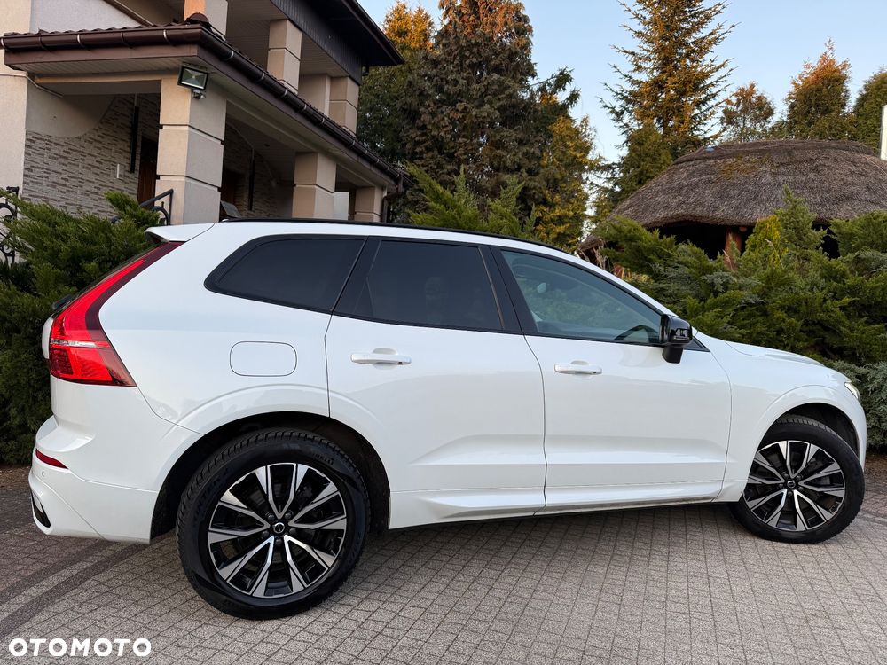 Volvo XC 60 B4 D Plus Dark - 12