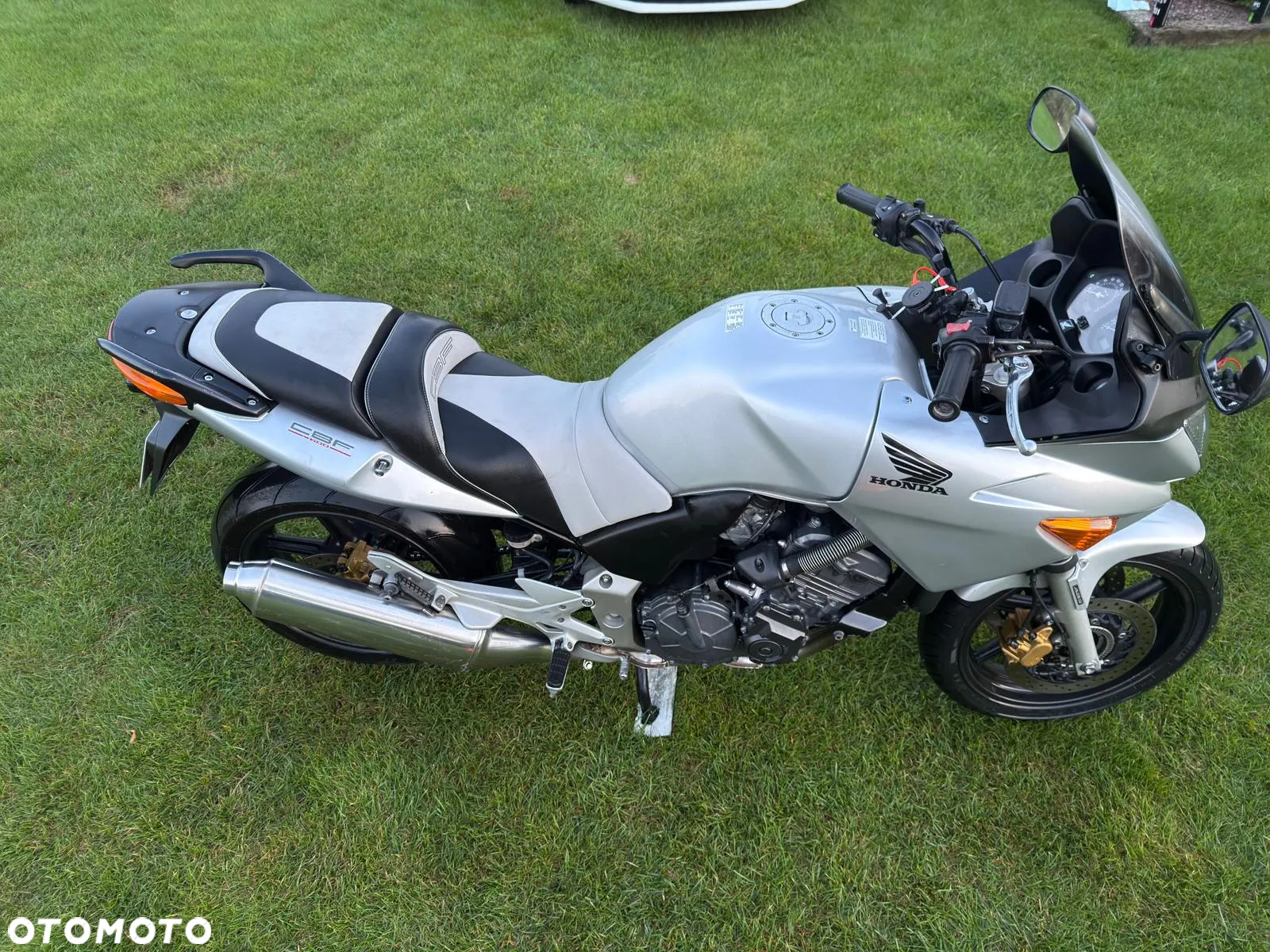 Honda CBF - 3