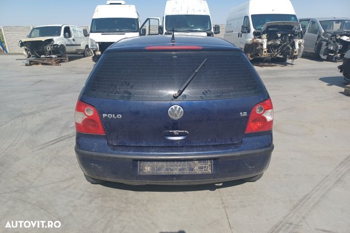 Lampa stop dreapta pe aripa Volkswagen VW Polo 4 9N [2001 - 2005] Hat - 5