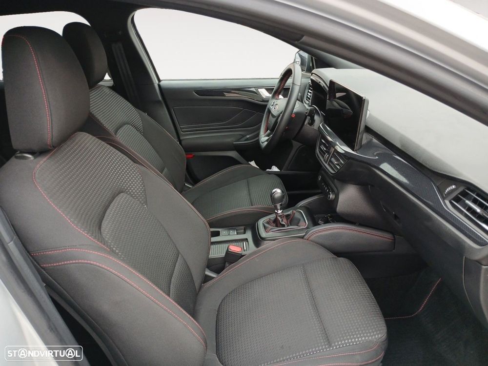 Ford Focus SW 1.5 TDCi EcoBlue ST-Line - 15