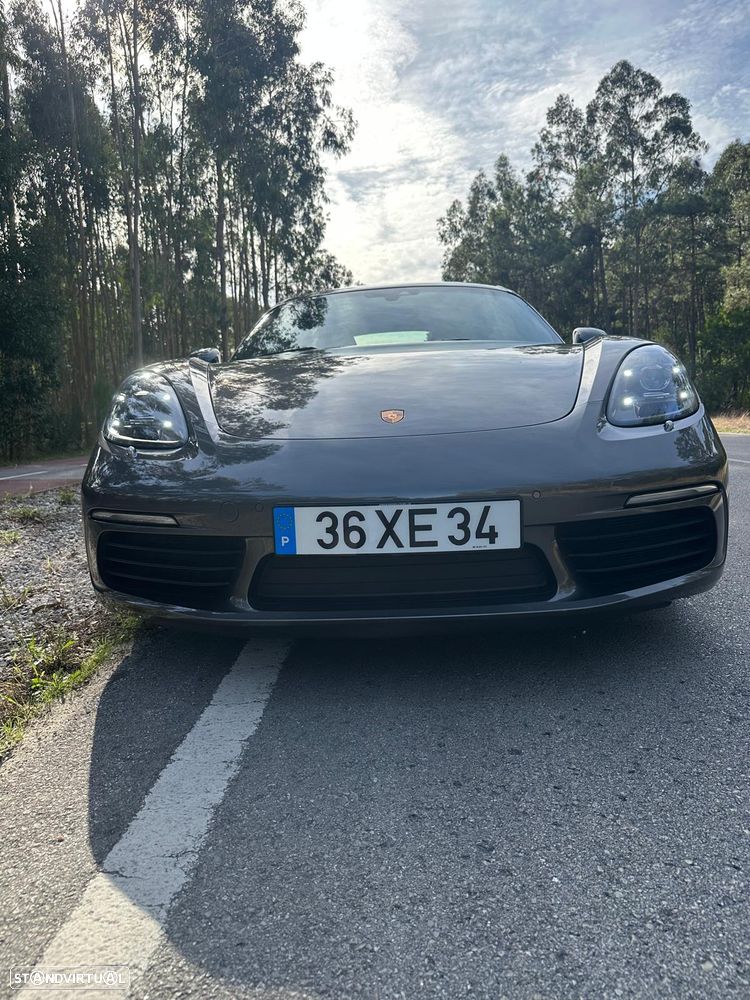 Porsche 718 Cayman - 11