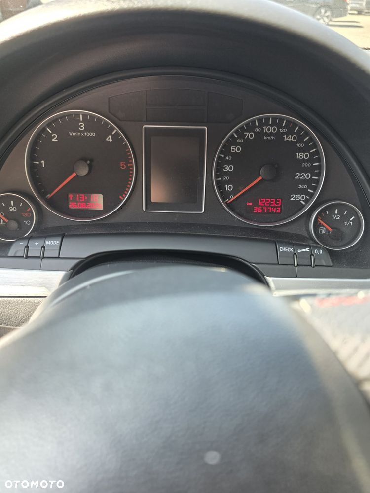 Audi A4 Avant 2.0 TDI - 12