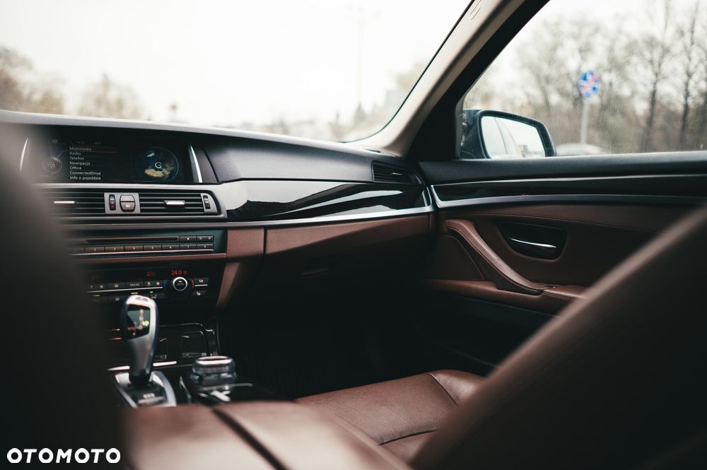 BMW Seria 5 535i xDrive Luxury Line - 18
