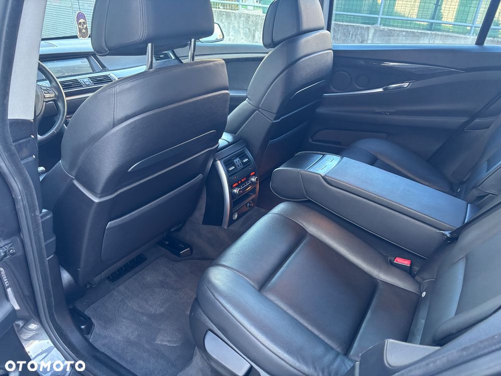 BMW 5GT 530d xDrive - 15