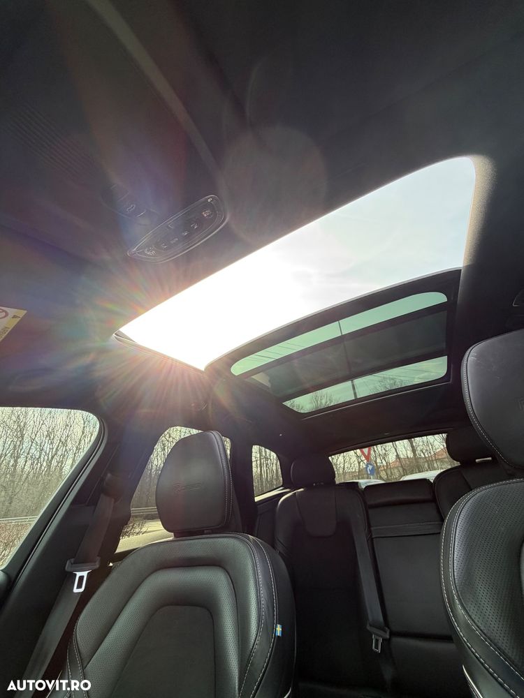 Volvo XC 60 D4 AWD Geartronic RDesign - 36