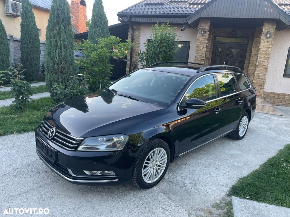 Volkswagen Passat - 1