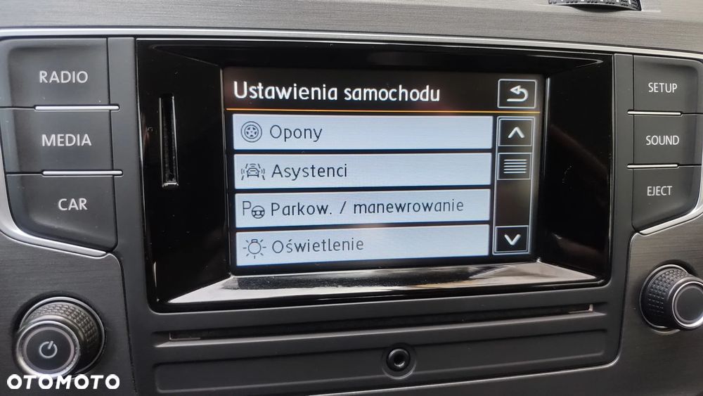 Volkswagen Golf - 22