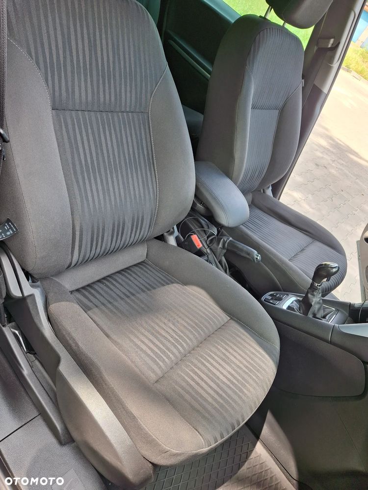 Opel Zafira - 26