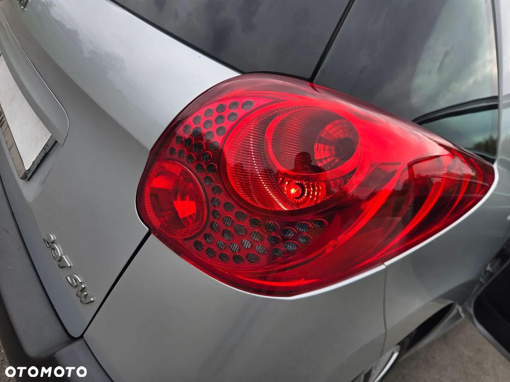 Peugeot 207 1.6 HDi - 25