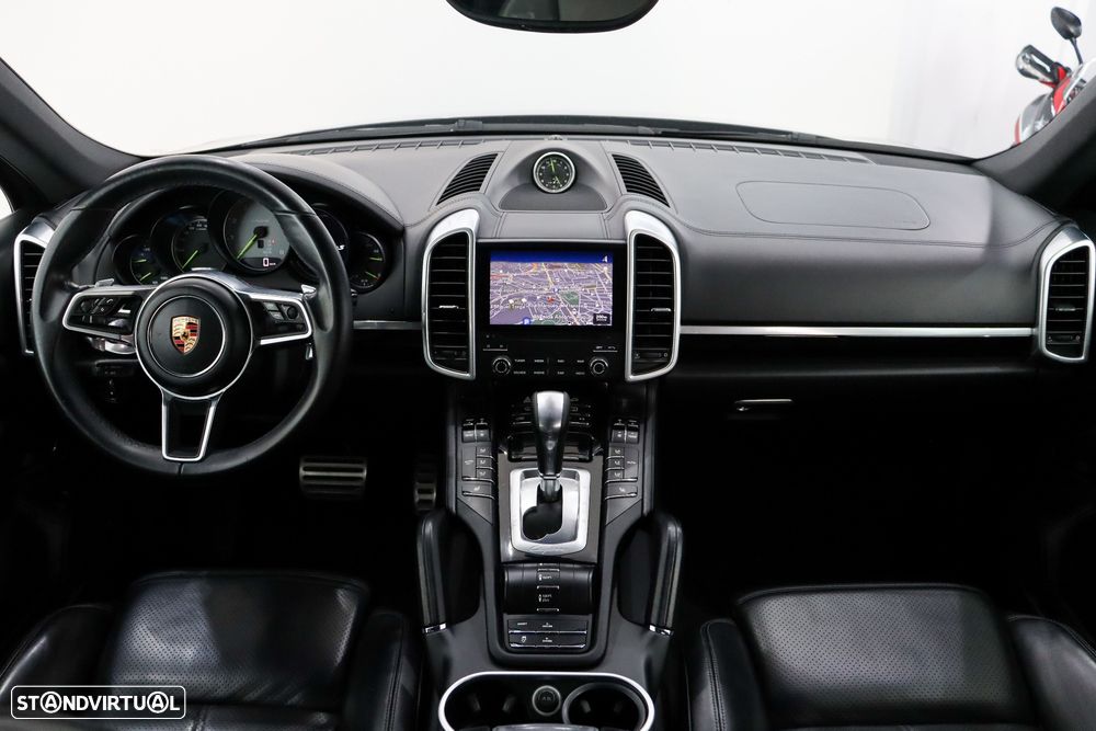 Porsche Cayenne - 20