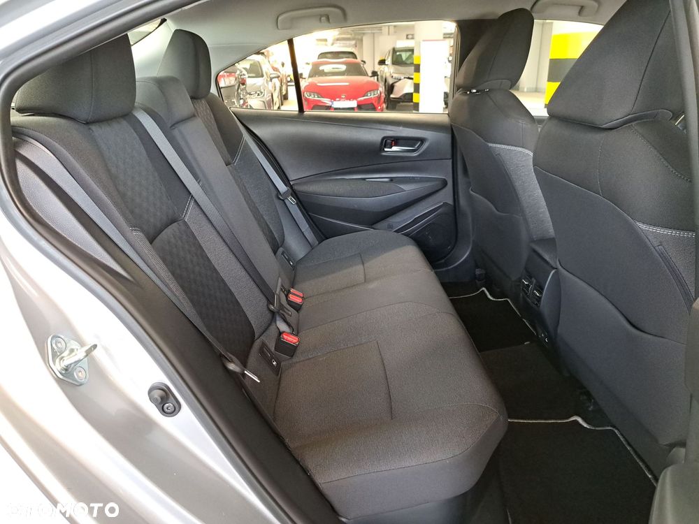 Toyota Corolla 1.8 Hybrid Comfort - 13