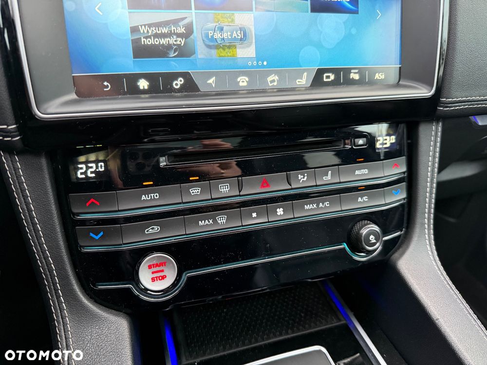 Jaguar F-Pace 30d AWD R-Sport - 36