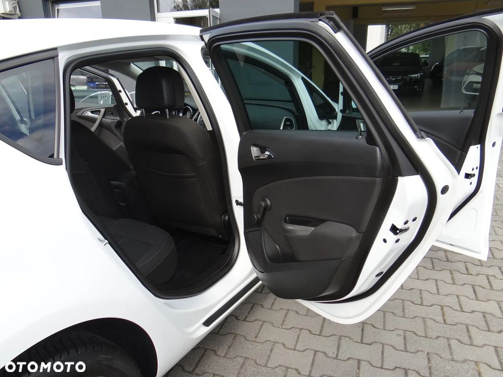 Opel Astra - 34