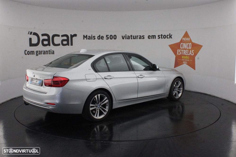 BMW 330 e iPerformance Line Sport — fotografia 7