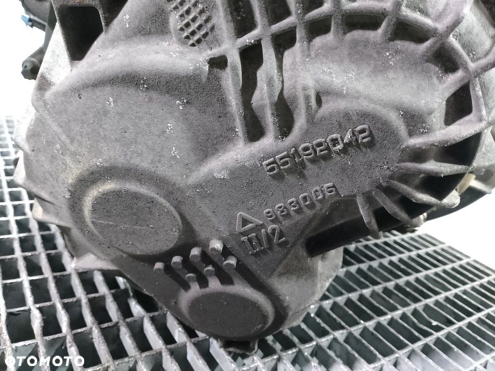 SKRZYNIA BIEGÓW MANUALNA OPEL ASTRA H 55192042     M32 1.9 CDTI - 2