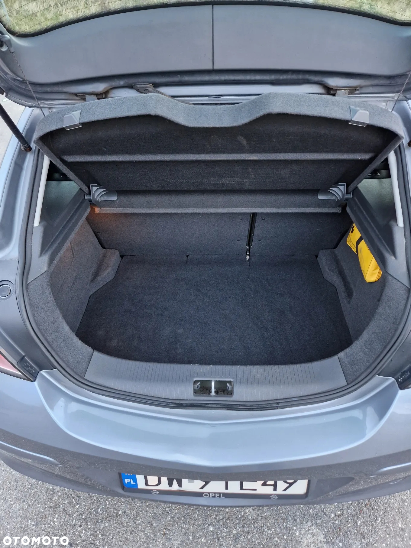 Opel Astra III GTC 1.9 CDTI Sport - 24