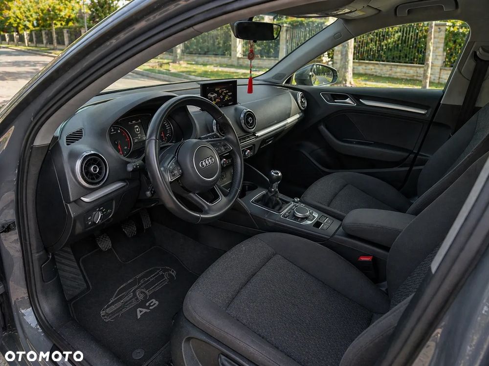 Audi A3 Sportback 35 TFSI Sport S tronic - 5