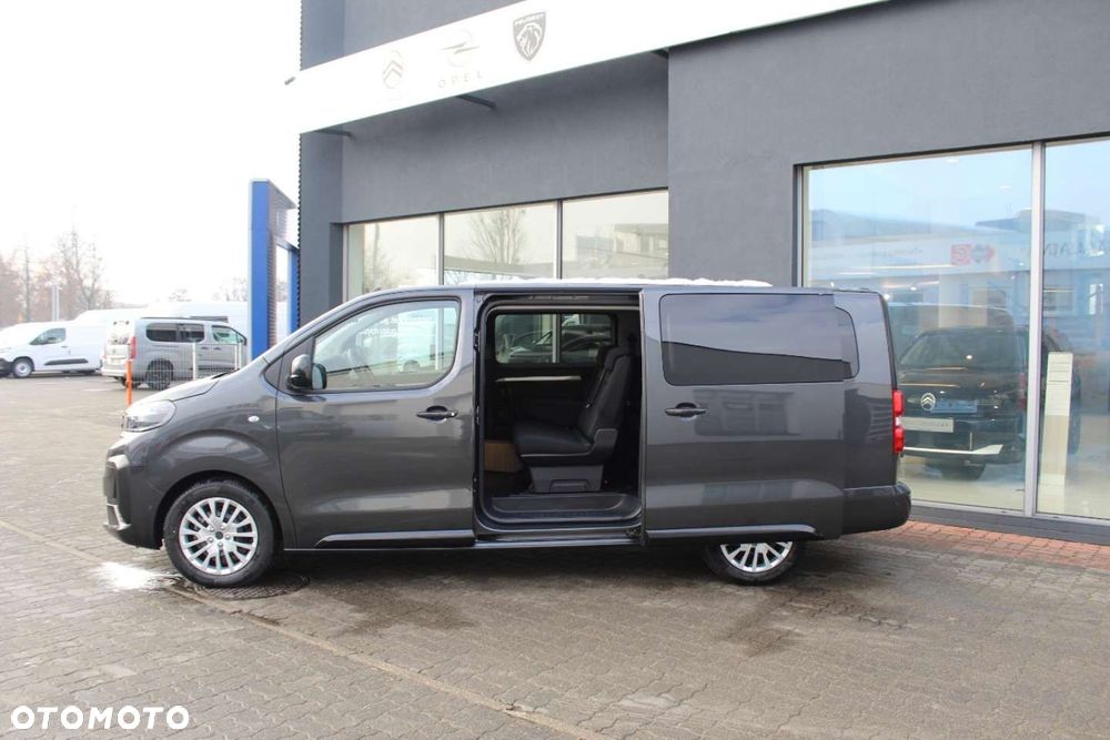 Peugeot Traveller - 13