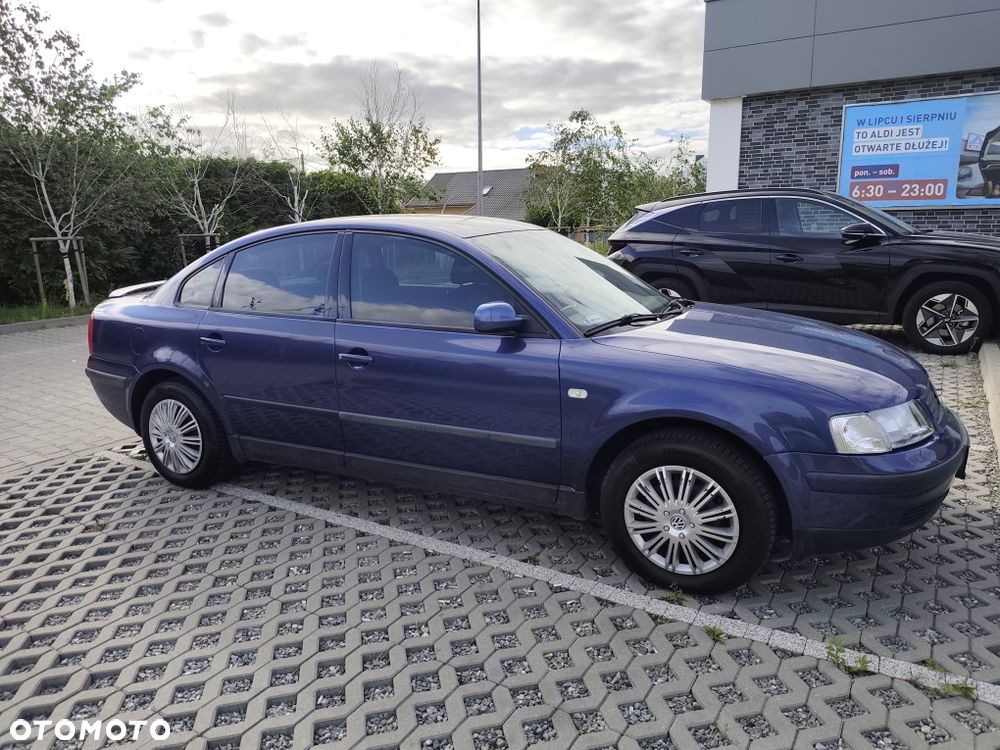 Volkswagen Passat - 2