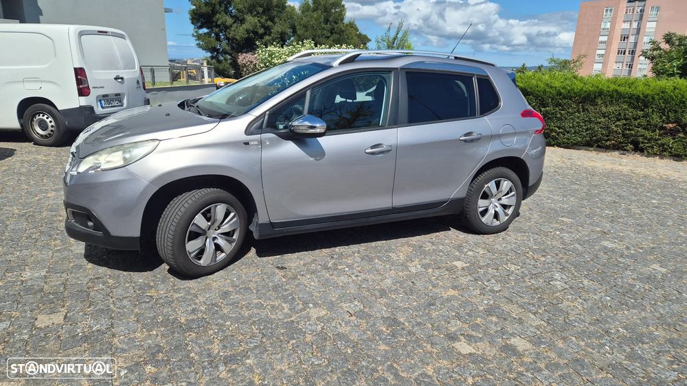 Peugeot 2008 1.2 PureTech Style - 3