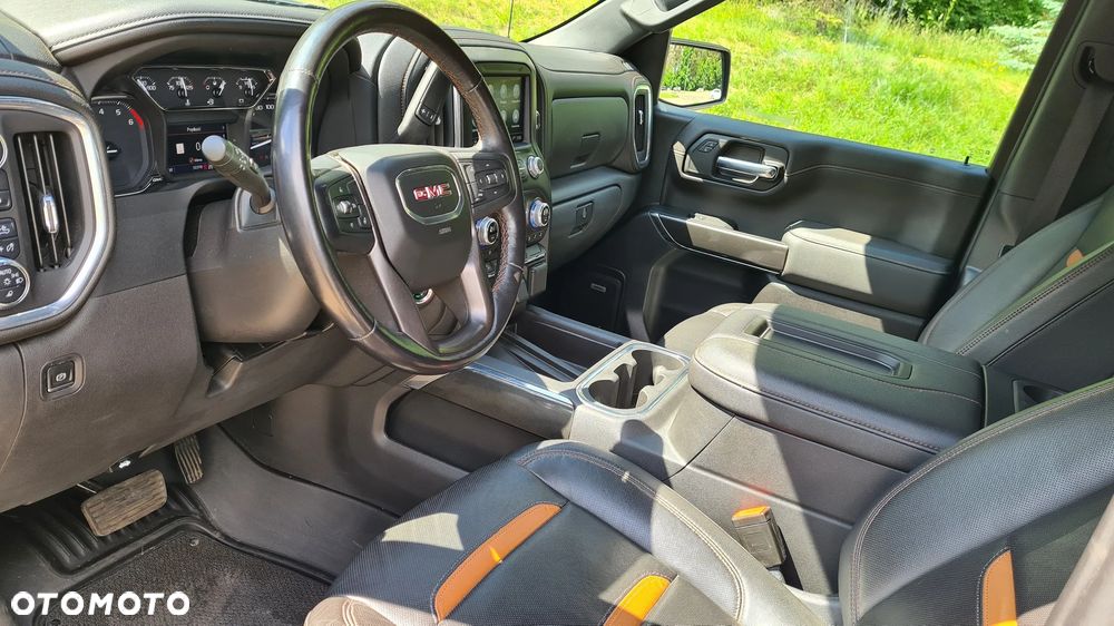 GMC Sierra - 30