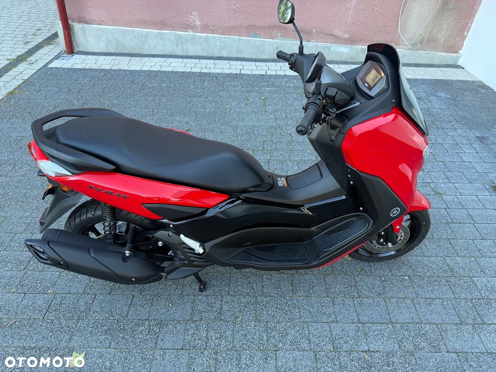 Yamaha NMAX - 4