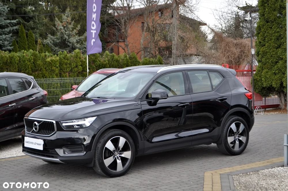 Volvo XC 40 T3 Momentum Pro - 2