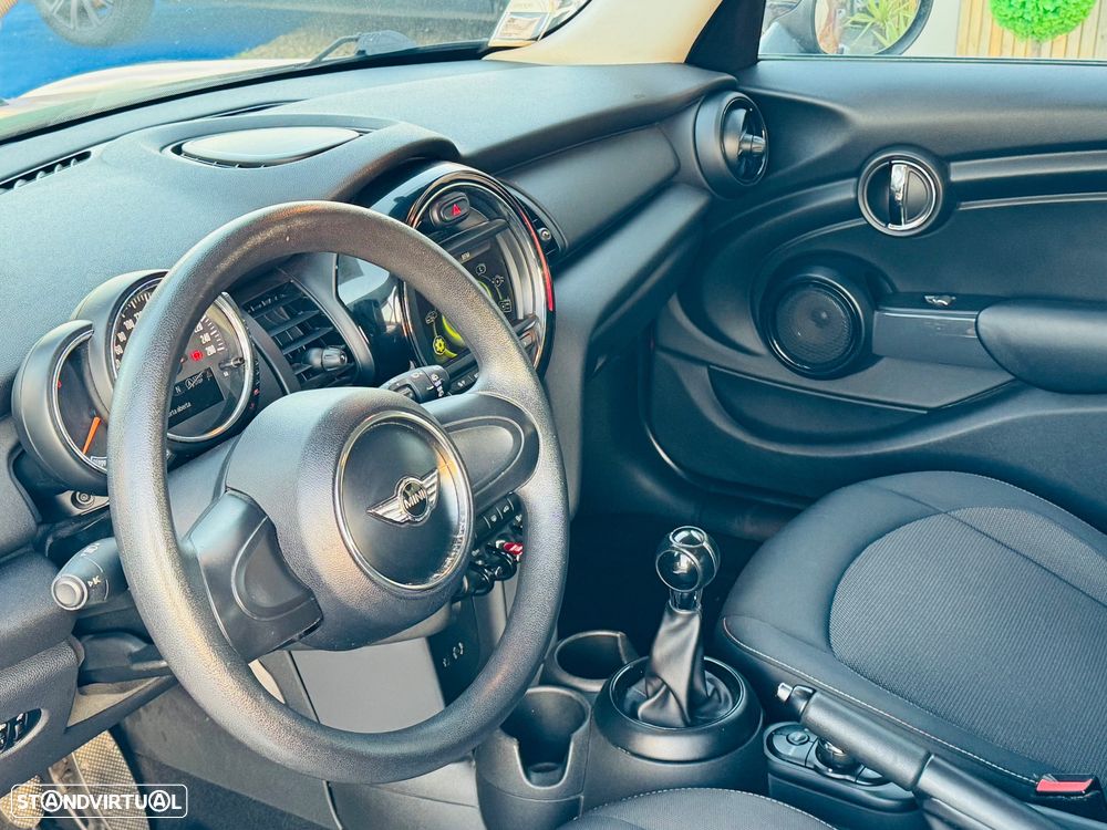 MINI 5 Portas One D - 4