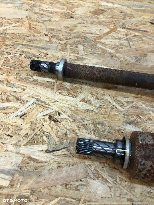 RENAULT CLIO V 2019-> PÓŁOŚ PRAWA DŁUGA 391009804R - 2