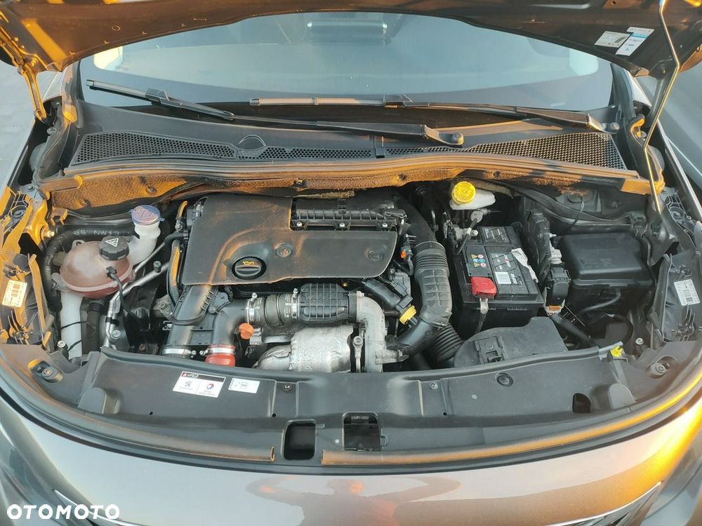 Peugeot 2008 1.6 BlueHDi Style - 39