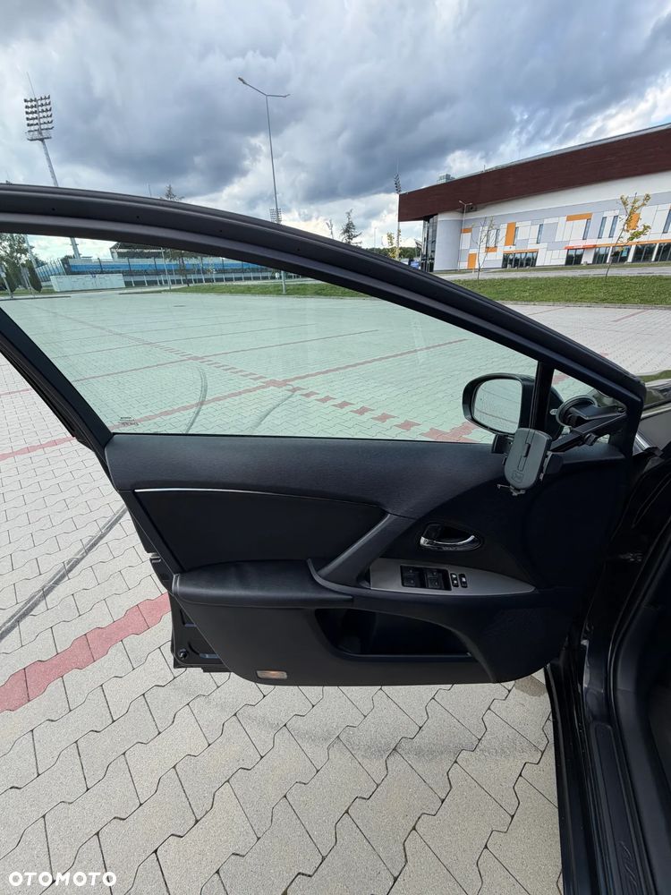 Toyota Avensis 2.0 D-4D Sol - 13