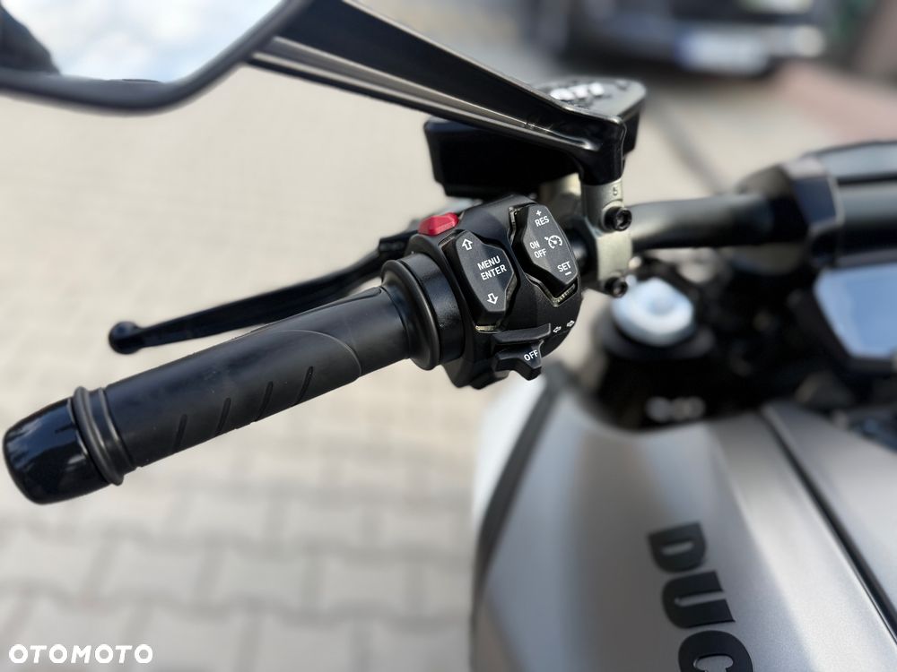 Ducati Diavel - 34