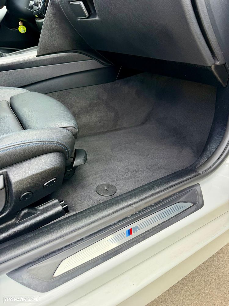 BMW 320 d Pack M - 35