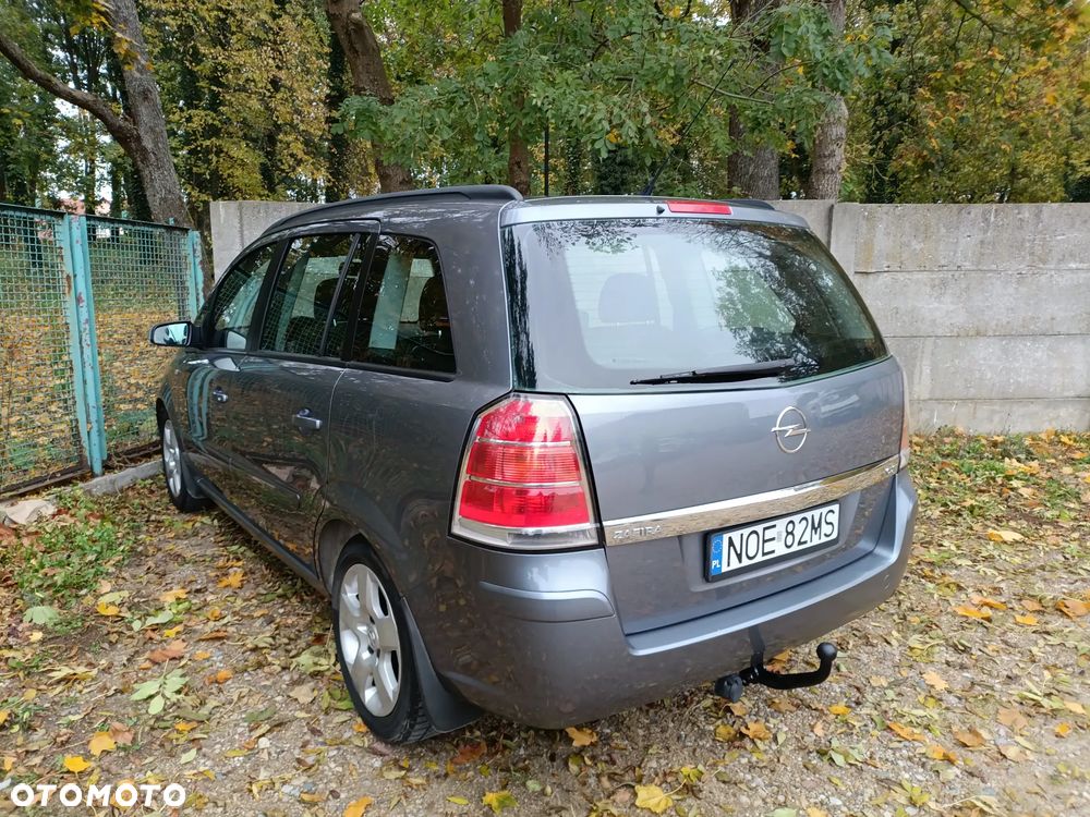 Opel Zafira - 11