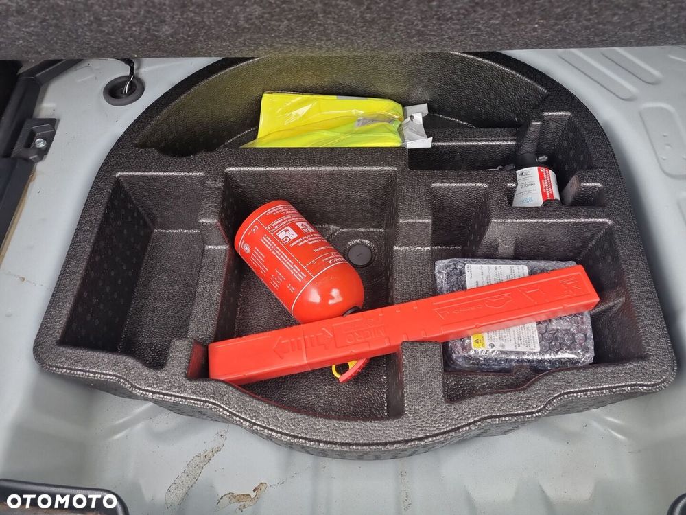 Toyota Yaris Cross Hybrid 1.5 Comfort - 24