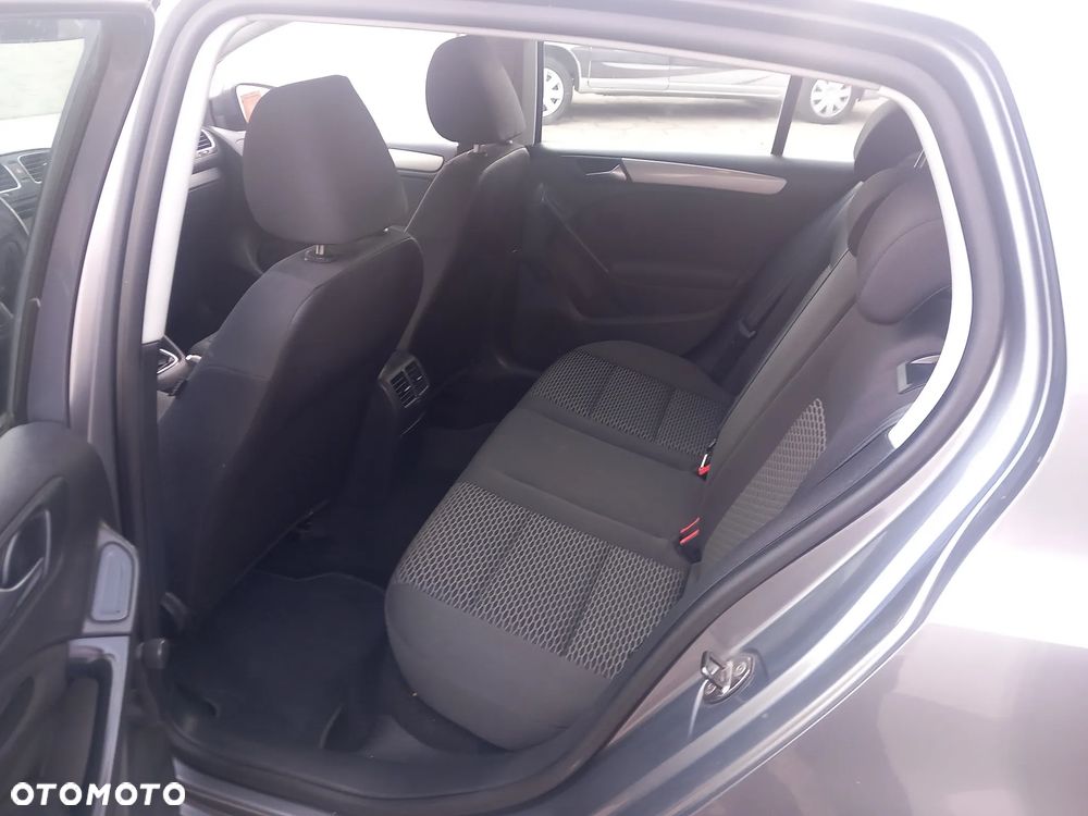 Volkswagen Golf - 30