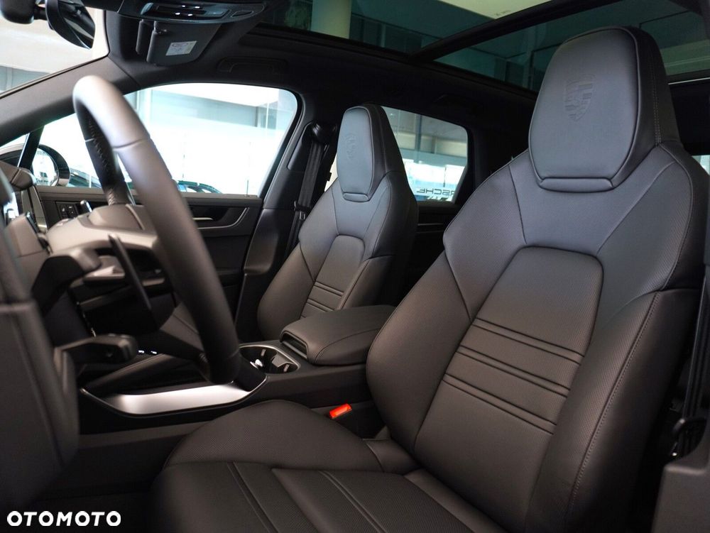 Porsche Cayenne E-Hybrid PHEV Black Edition - 31