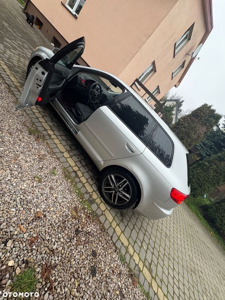 Audi A3 Sportback - 1