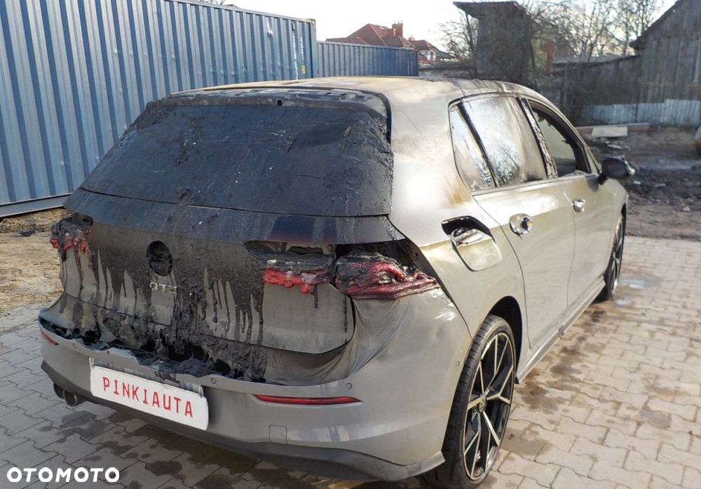 Volkswagen Golf - 12