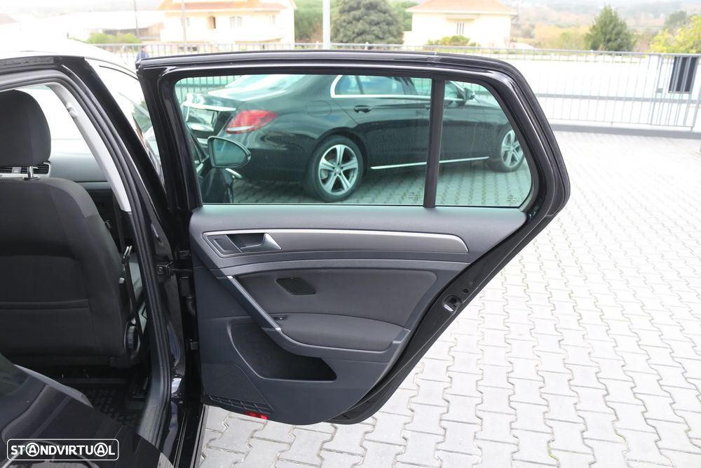 VW Golf 2.0 TDI (BlueMotion ) Comfortline - 33