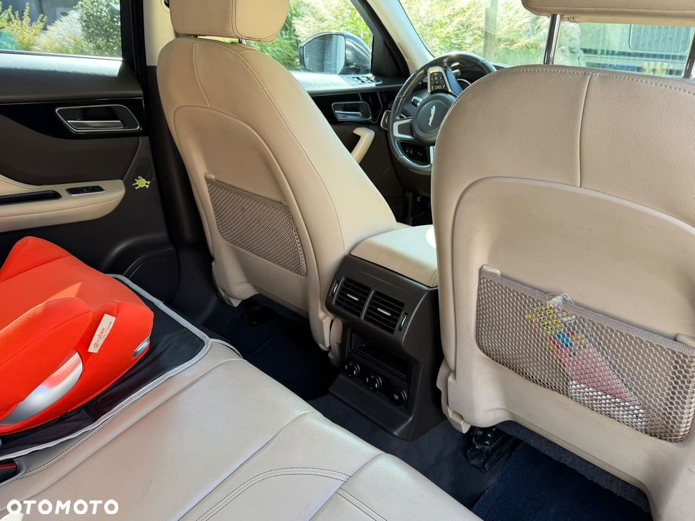 Jaguar F-Pace 2.0 i4D AWD Prestige - 23