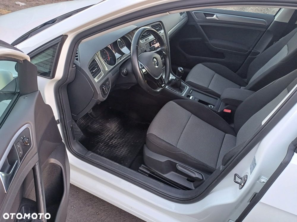 Volkswagen Golf 1.2 TSI BMT Trendline Perfectline - 9