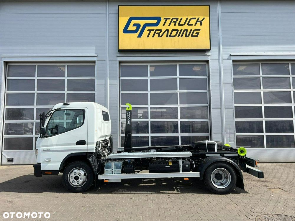 Mitsubishi Fuso - 2
